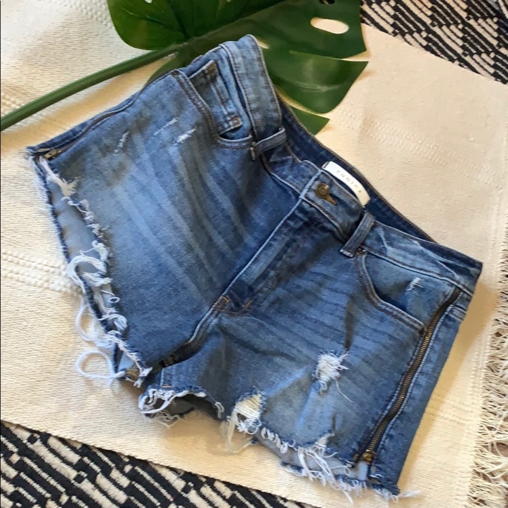 Lulu’s Eunina Denim Cutoff Shorts